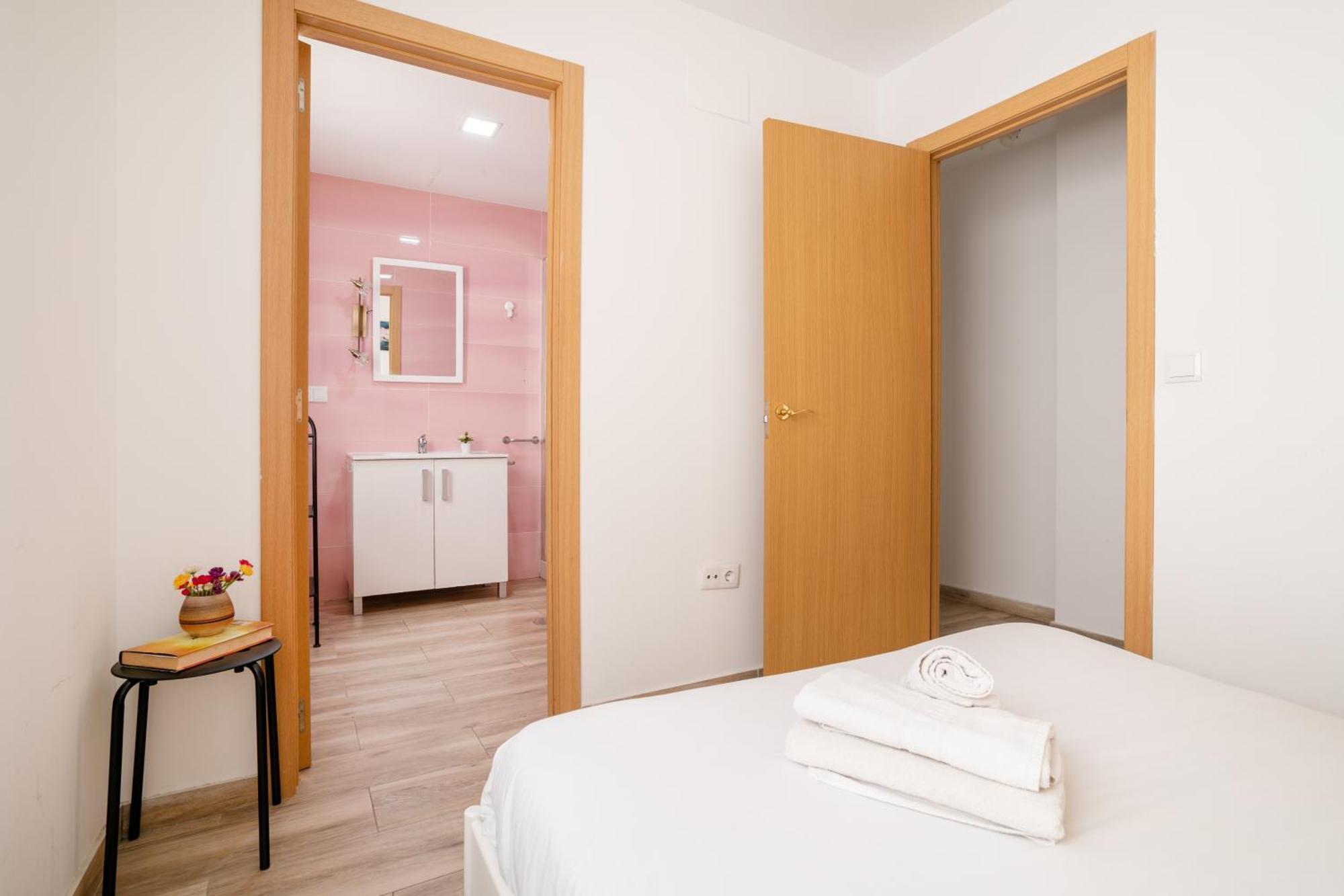 Apartamentos San Leandro, Centro Alicante Exterior photo